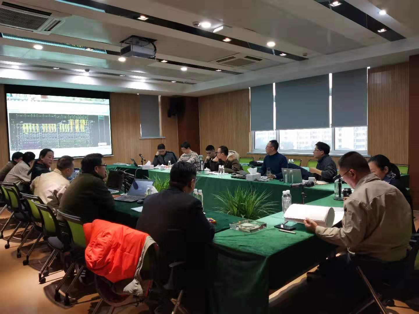聚会照片1.jpg